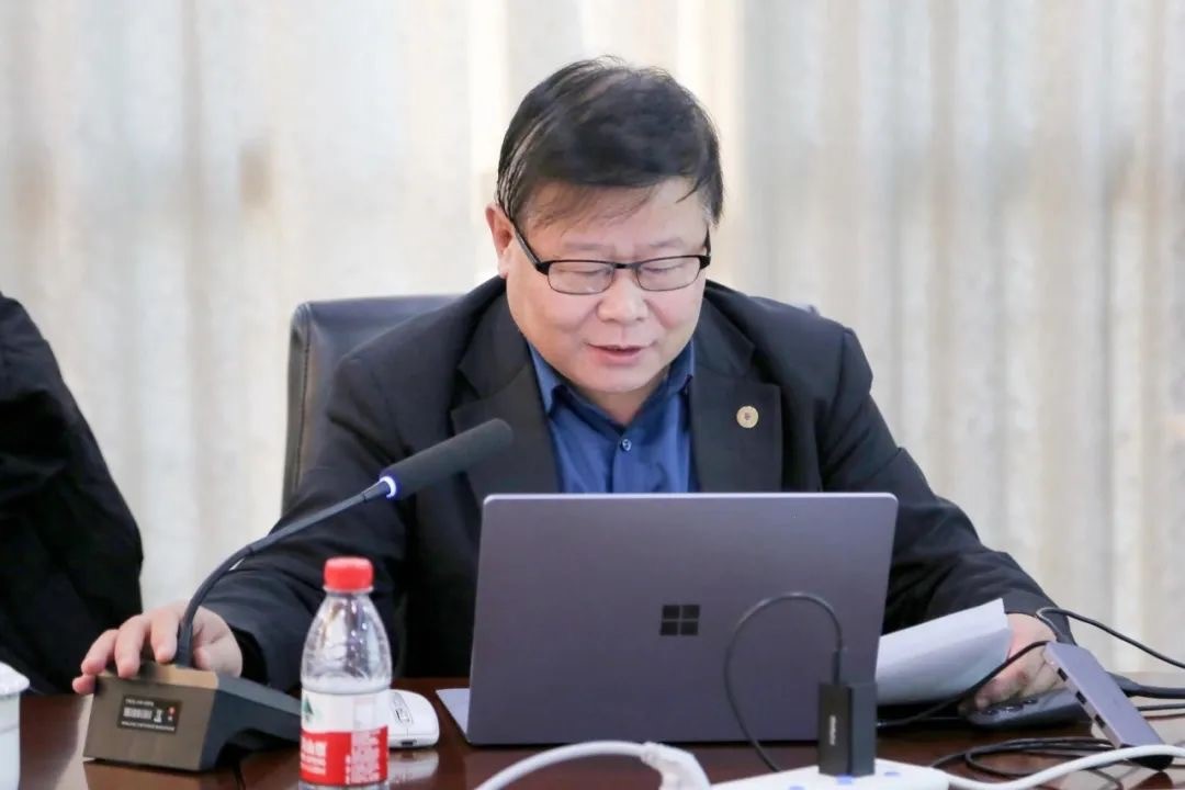 天津大學(xué)黨委常委、副校長(cháng)，項目總負責人   元英進(jìn) 院士